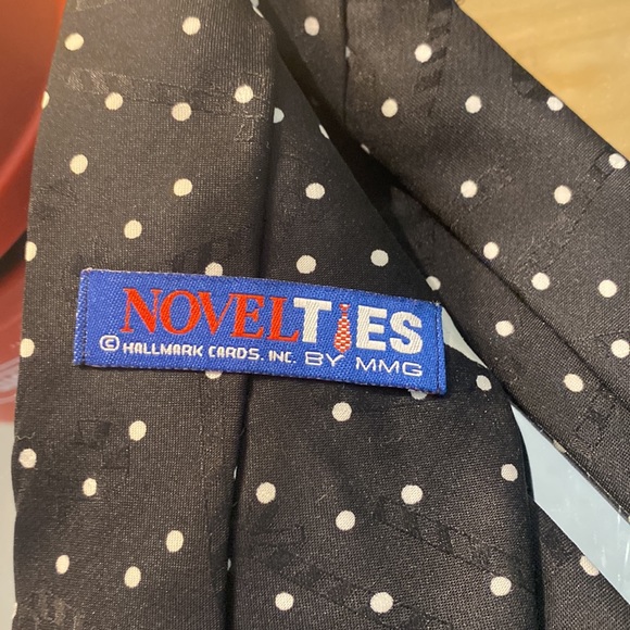 Santa and Rudolph Novelty Tie, made for Hallmark! So cute! EUC! - Picture 3 of 5